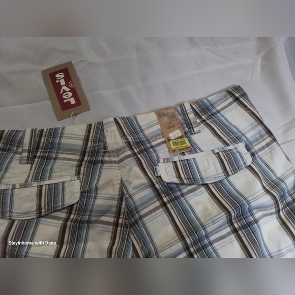 Nwt Levi's Men's Y2K 2008 Cargo Shorts - BIG & TALL MEN'S sz 42 BLUE BROWN PLAID - Picture 2 of 5